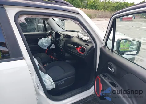 2017 Jeep Renegade Trailhawk 4X4 from USA, damaged, VIN ZACCJBCB8HPF33898